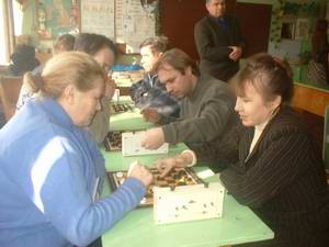 В турнире по шашкам команда администрации Шумерлинского района заняла первое место